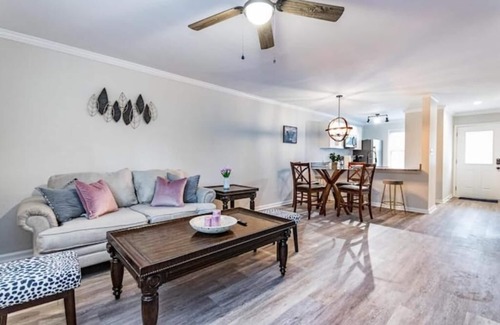 Southeast Raleigh House | Double en suite townhome close to Wakemed