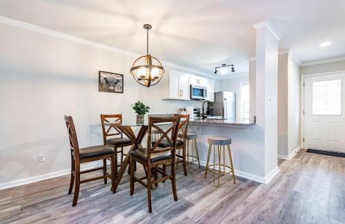 Southeast Raleigh House | Double en suite townhome close to Wakemed