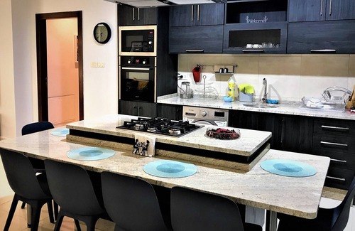 Amman Apartment | Double key of HR IV