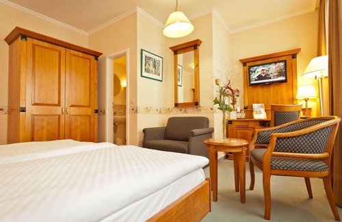 Bad Neuenahr-Ahrweiler Hotel | Double room bath or shower /WC - Krupp, Hotel