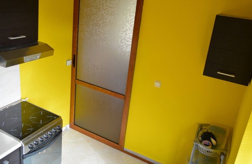 Gyulyovtsa Apartment | Double Room 3 with balcony in Green Valley Guest House - 1