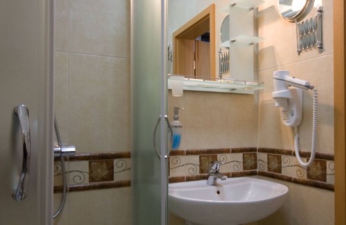 Lozenets House | DOUBLE ROOM 5 in a quiet hotel at the sea