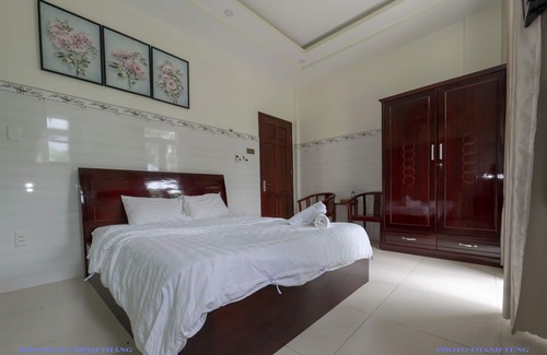 Con Son Hotel | DOUBLE ROOM - 50m TO THE BEACH