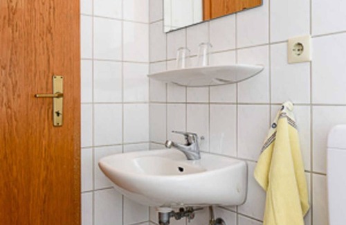 Altharlingersiel House | Double room C - Huus an't Deep in Altharlingersiel