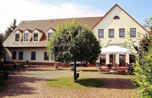 Neuwiese Hotel | Double Room - Disabled Access - Landhotel "Neuwiese" with traditional inn "At the Mill"