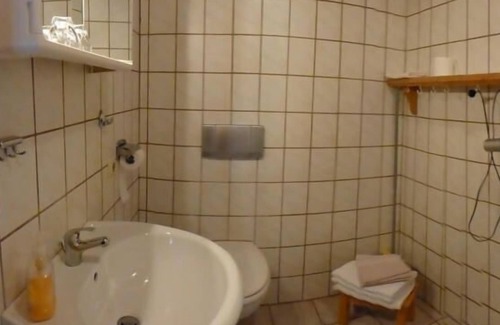 Muenchberg Apartment | Double room-Economy-Private Bathroom
