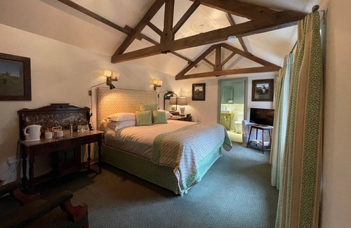 Crayke House | Double room-Ensuite with Shower-Blue