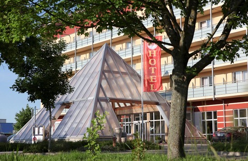 Bad Windsheim House | Double Room - Kurhotel Pyramide AG