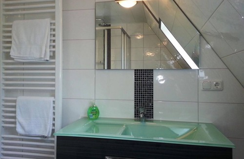 Friedrichstadt Bed & Breakfast | Double room roof terrace - Pension Marktblick - bed & breakfast