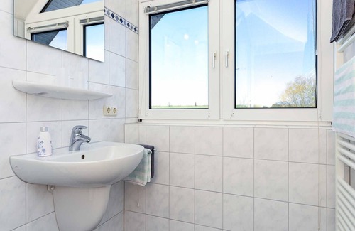 Esens Cottage | Double room Seeschwalbe in the Hotel-Pension Altes Siel - Double room