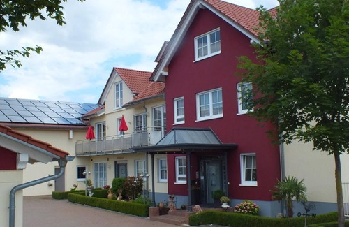 Kirrweiler Bed & Breakfast | Double room, shower, WC, 1 bedroom - Wine and guest house Matt-Schwaab