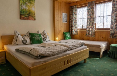 Muehlbach Am Hochkoenig House | Double room, shower, WC (room 6) - Gasthof Scherer