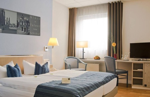 Leipziger Vorstadt House | Double room, shower, toilet - Hotel Novalis Dresden