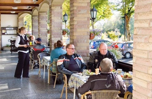 Bollendorf House | Double room shower/WC with balcony - Hotel Hauer