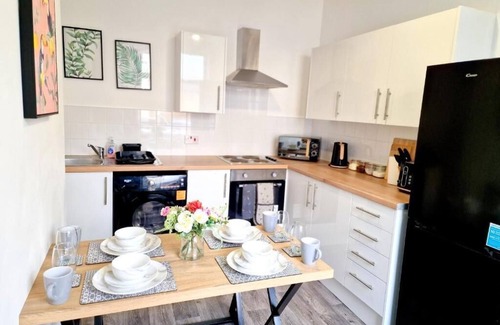 Burnley House | Double room Signature Ensuite with Bath RM 2