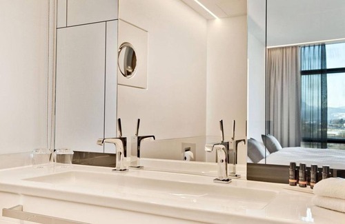 Laakirchen House | Double room Standard, non-refundable rate - COOL MAMA Hotel Salzburg