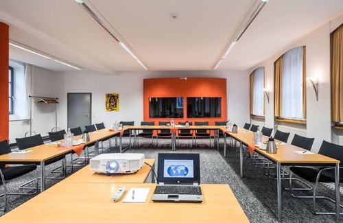 Neuerburg House | Double room wheelchair accessible - euvea Freizeit- und Tagungshotel gGmbh
