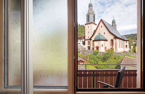 Todtmoos Apartment | Double Room with Balcony and Wi-Fi