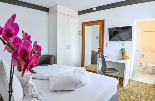 Seeboden House | Double room with lake view - Hotel Bellevue