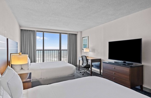 Atlantic Beach Hotel | DoubleTree by Hilton Atlantic Beach Oceanfront