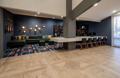 Bakersfield Hotel | DoubleTree by Hilton Bakersfield