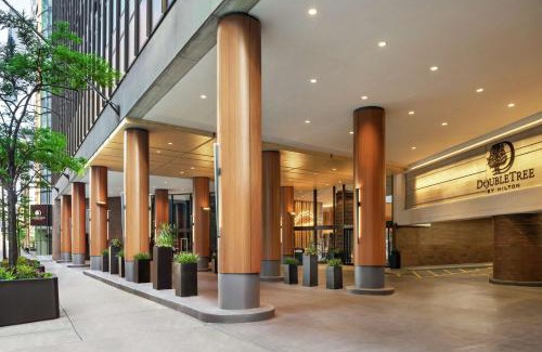 Streeterville Hotel | DoubleTree by Hilton Chicago Magnificent Mile