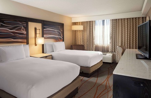 Northfield Hotel | DoubleTree by Hilton Denver Central Park