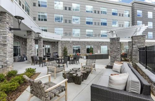 Conestee Hotel | DoubleTree by Hilton Greenville Woodruff Road