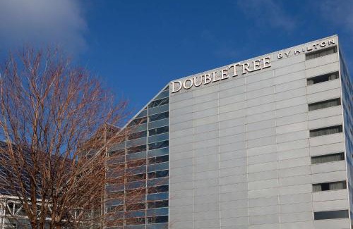South Bend Hotel | DoubleTree by Hilton Hotel South Bend
