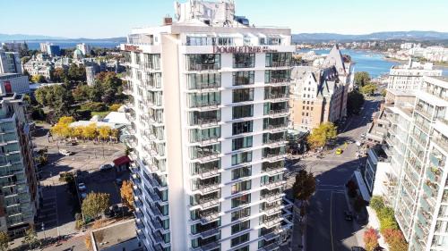 Downtown Victoria Hotel | DoubleTree by Hilton Hotel & Suites Victoria