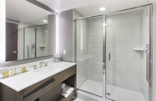 Southwest Raleigh Hotel | DoubleTree by Hilton Raleigh - Cary