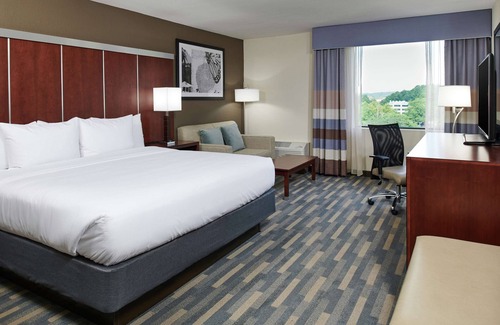 Crabtree Hotel | DoubleTree by Hilton Raleigh Crabtree Valley