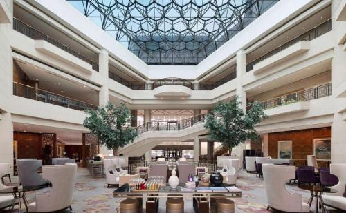 Pudong Hotel | DoubleTree by Hilton Shanghai Pudong - Present welcome cookie