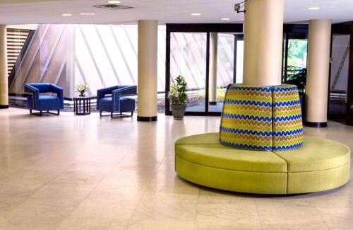 South Portland Hotel | DoubleTree by Hilton Portland, ME