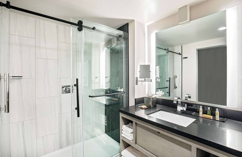 Gaithersburg Hotel | DoubleTree by Hilton Washington DC North/Gaithersburg