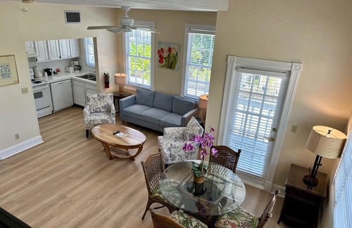 Uptown - Upper Duval House | Douglas House