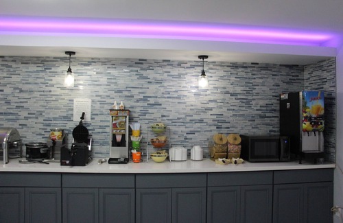 Cleveland Hotel | Douglas Inn And Suites