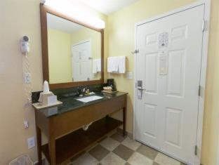 Cleveland Hotel | Douglas Inn & Suites