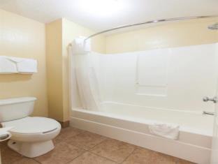 Cleveland Hotel | Douglas Inn & Suites