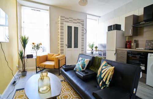 Lanark House | Douglas Manor