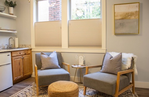 McMinnville Apartment | Douglas on Third