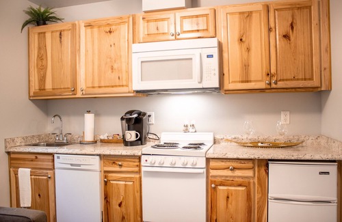 McMinnville Apartment | Douglas on Third