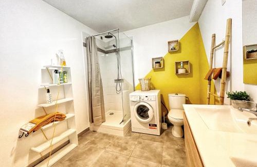 Fourques Apartment | Doux Rouinet cocoon