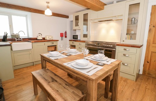 Llanfair Talhaiarn Cottage | DOVE COTTAGE, pet friendly, with open fire in Llanfair Talhaiarn