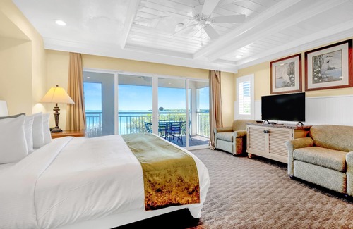 Key Largo Hotel | Dove Creek Resort & Marina, Trademark Collection by Wyndham