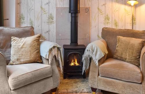 Hollingworth House | Dove House