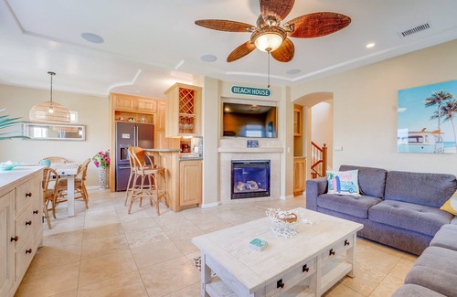 South Mission Beach House | Dover Vistas - Ocean View w/Rooftop Terrace, Firepit, Fast WiFi, AC & Parking!