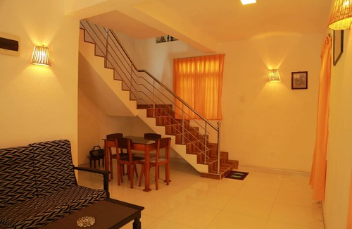 Hambantota District House | Downhill Lagoon - 2BR with en suite(hotwater facilities) in two story house