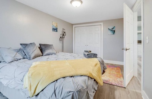 Augusta Apartment | Downtown 1 BD | Sleeps 4 | Sleeper Sofa | Parking
