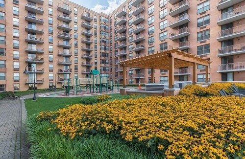 Hoboken Apartment | Downtown 2BR nr NYC | Easy Access to Holland Tunnel